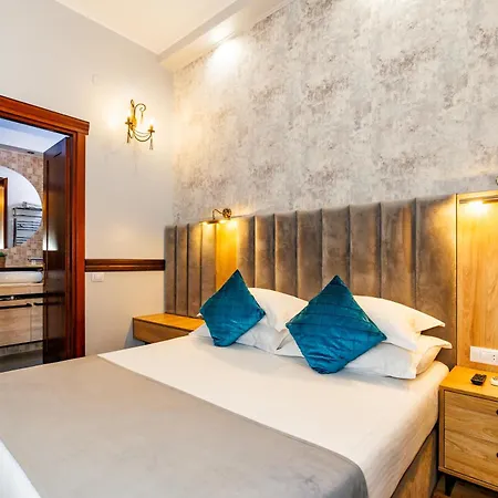 La Strada Boutique Villa-3